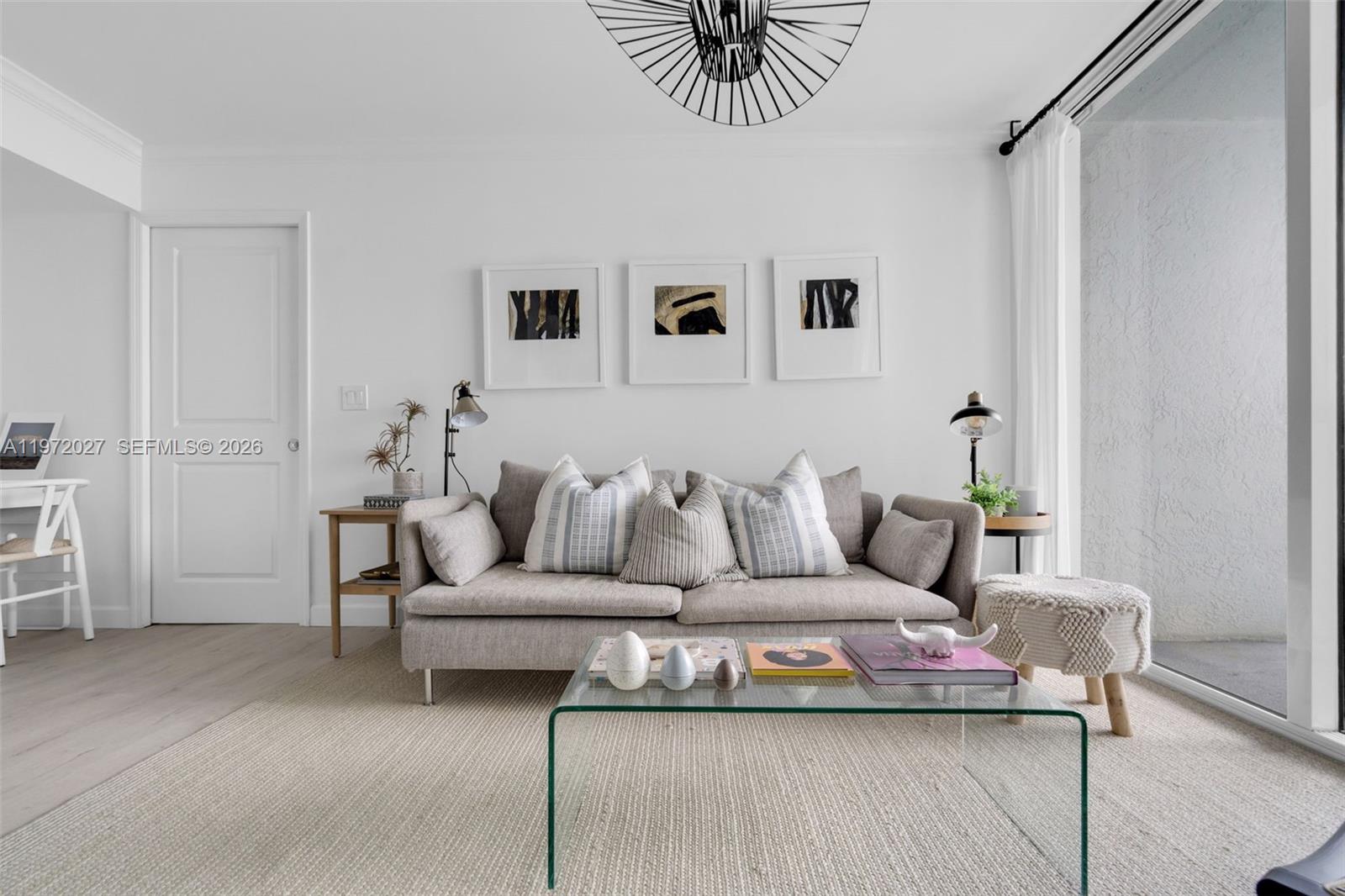 2457 Collins Ave # 503