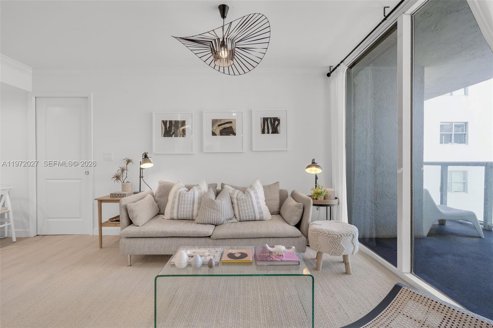 2457 Collins Ave # 503