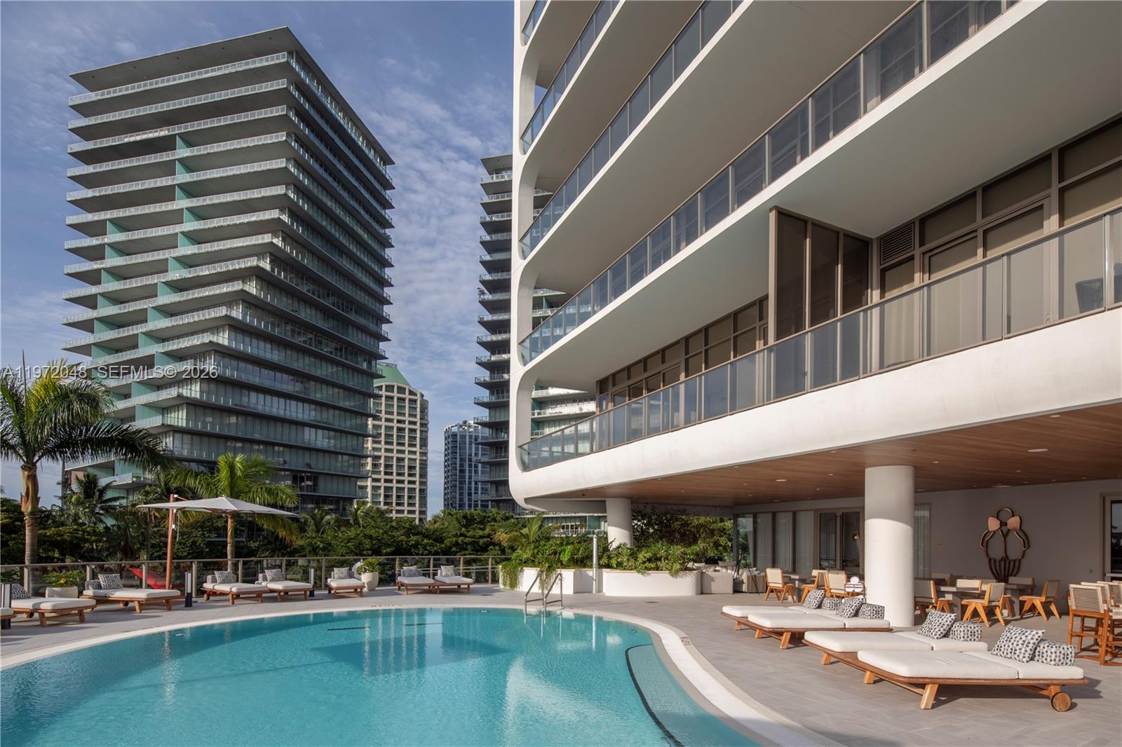 2655 S Bayshore Dr # 1007