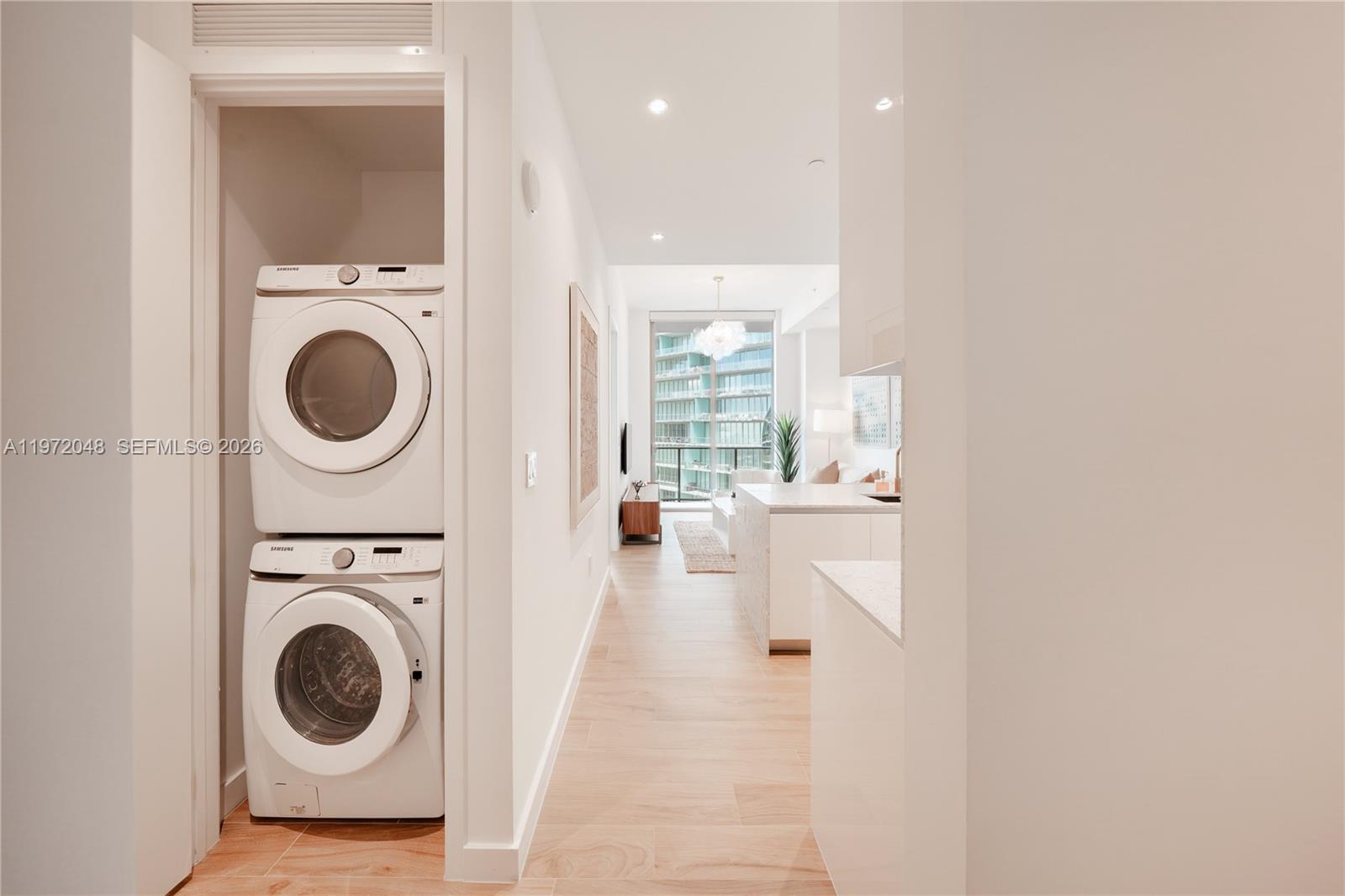 2655 S Bayshore Dr # 1007