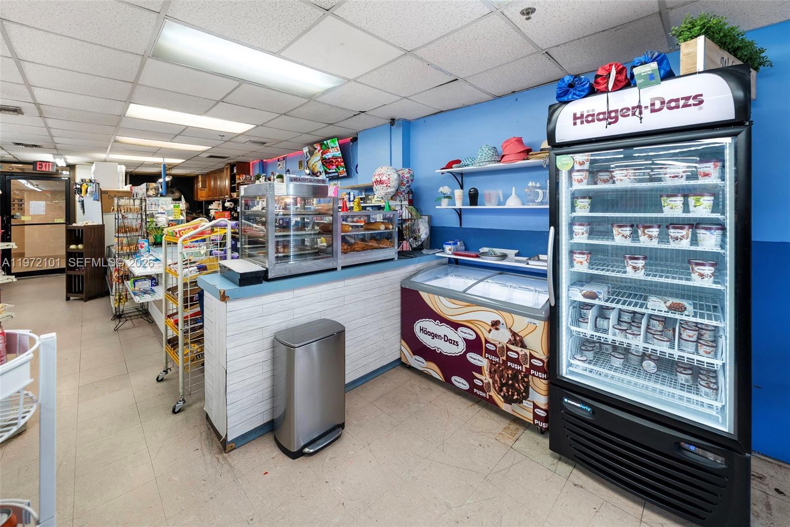 2555 Collins Ave # 1414