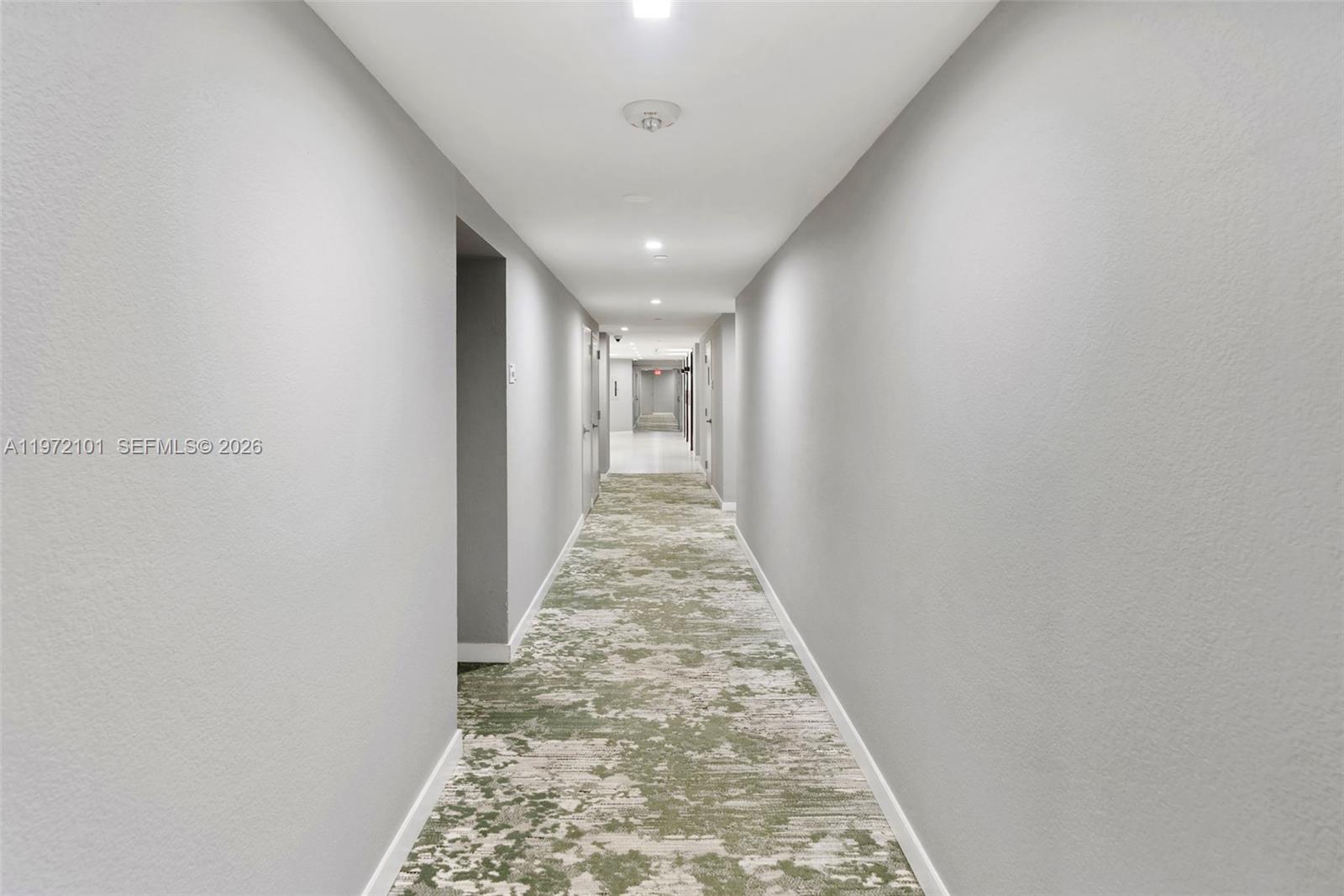 2555 Collins Ave # 1414