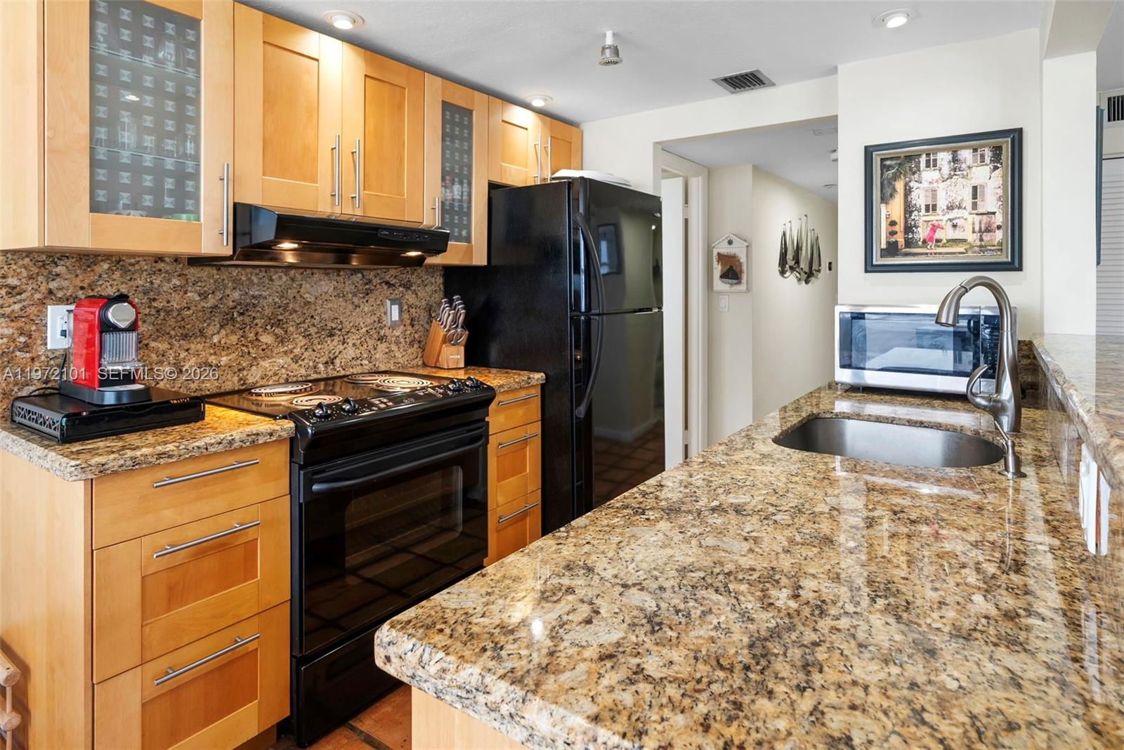 2555 Collins Ave # 1414