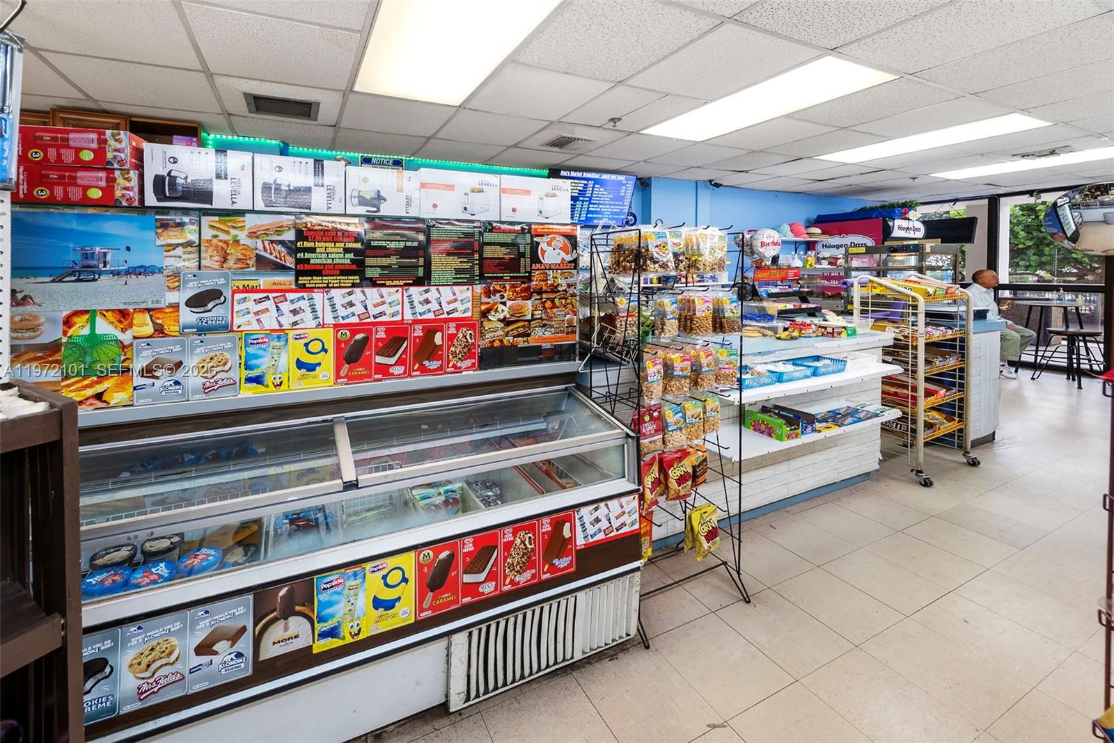 2555 Collins Ave # 1414