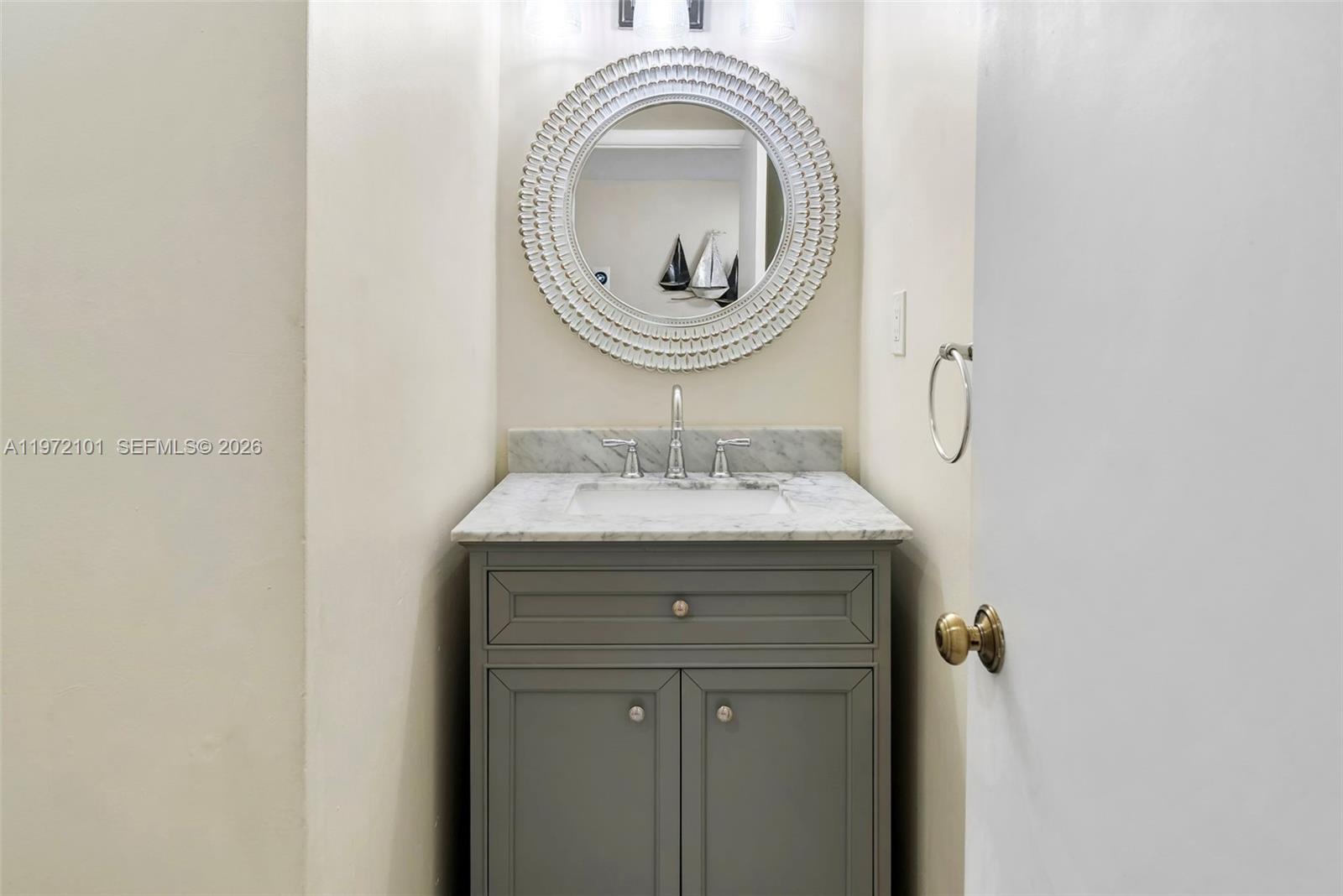 2555 Collins Ave # 1414