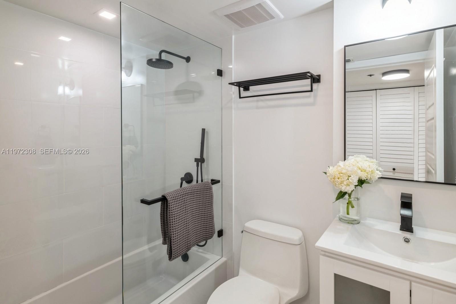 540 Brickell Key Dr # 504