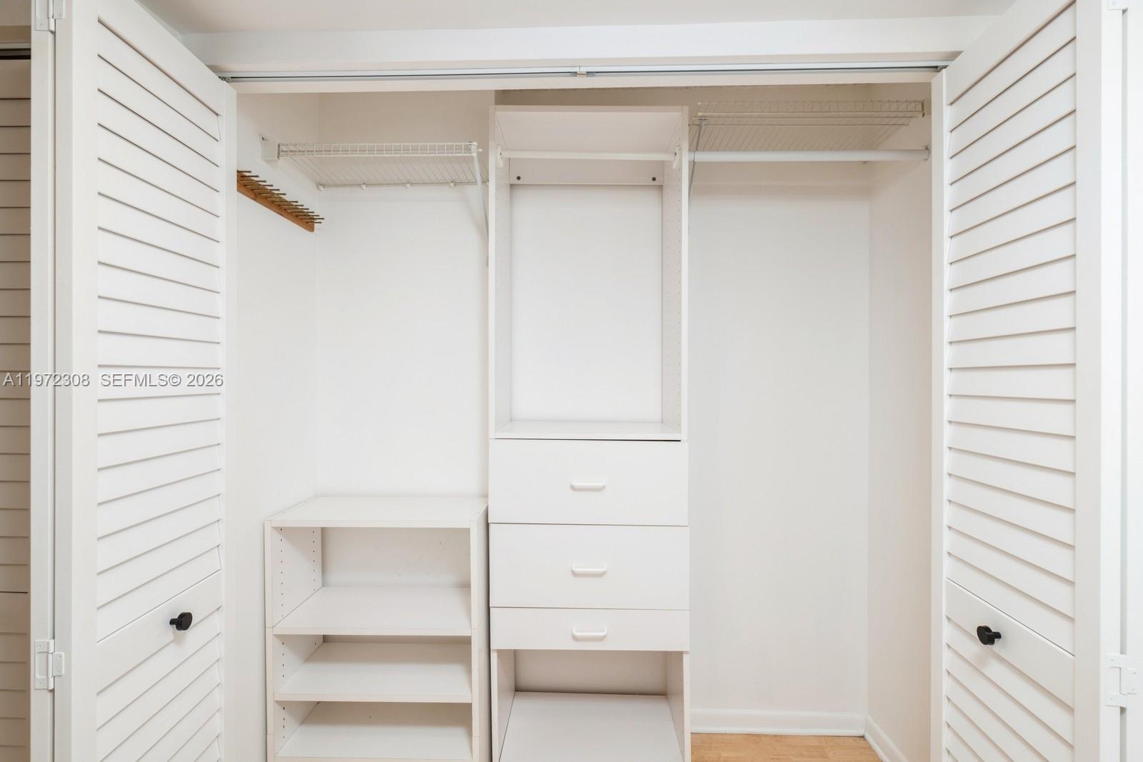 540 Brickell Key Dr # 504