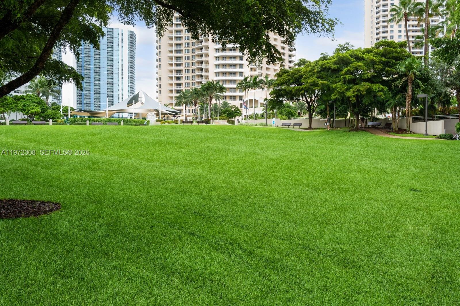 540 Brickell Key Dr # 504