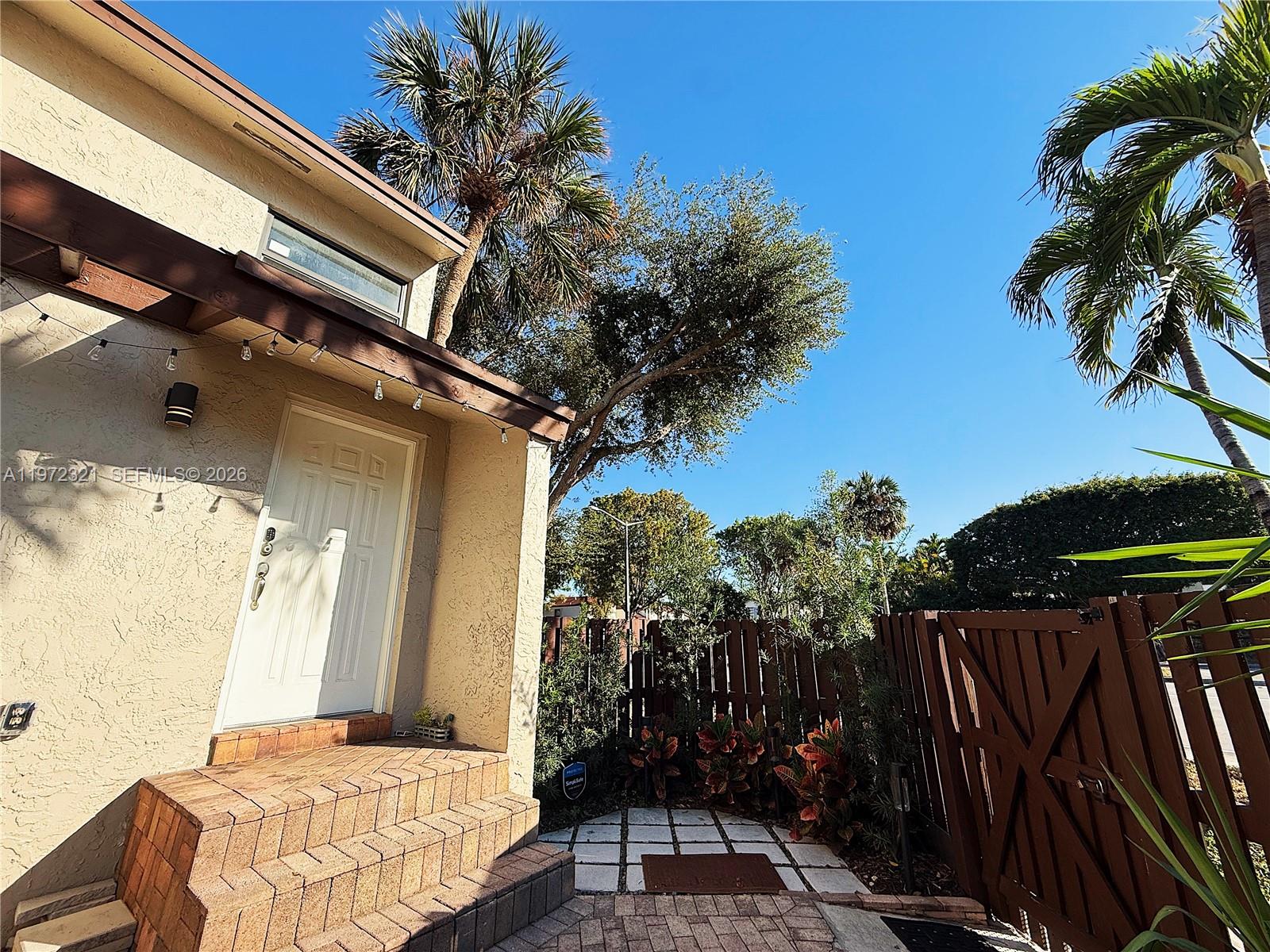 10231 Fontainebleau Blvd # 203