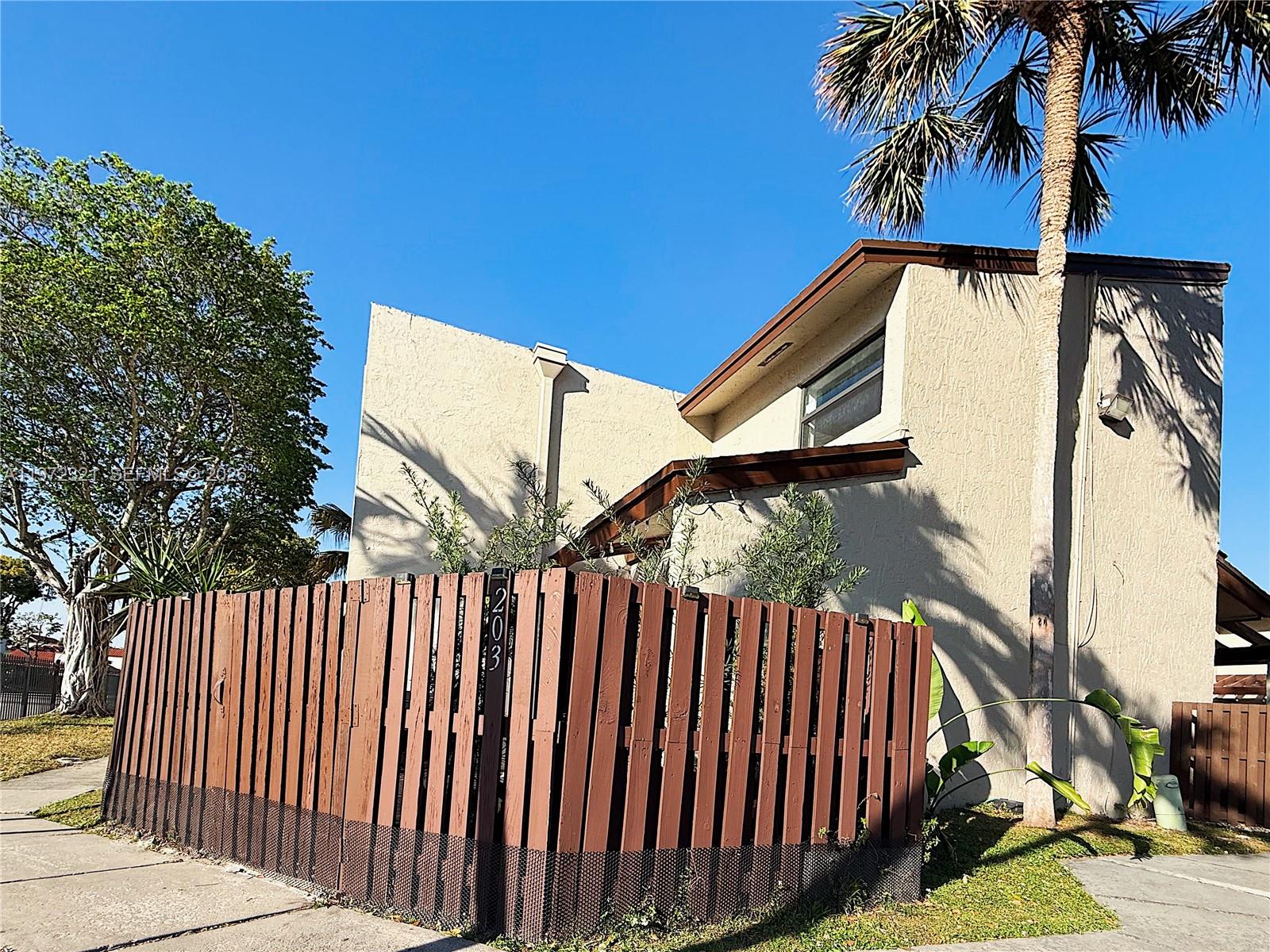 10231 Fontainebleau Blvd # 203