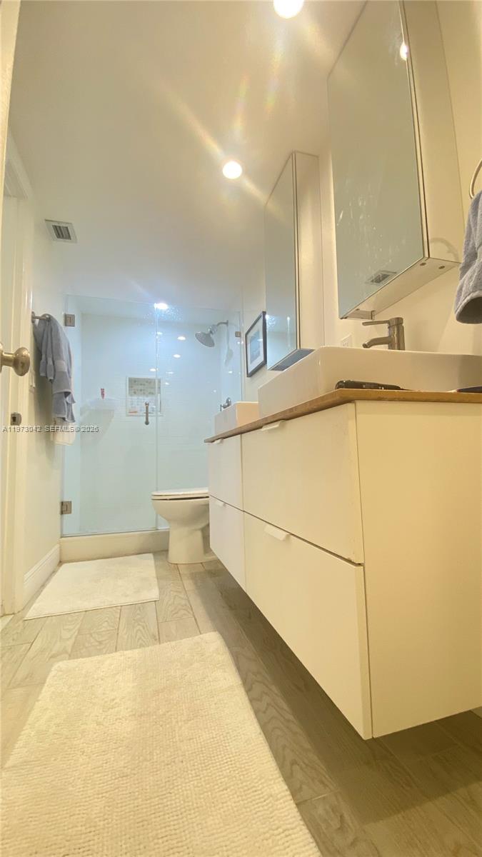 177 Ocean Lane Dr # 1008