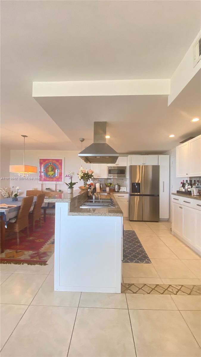 177 Ocean Lane Dr # 1008