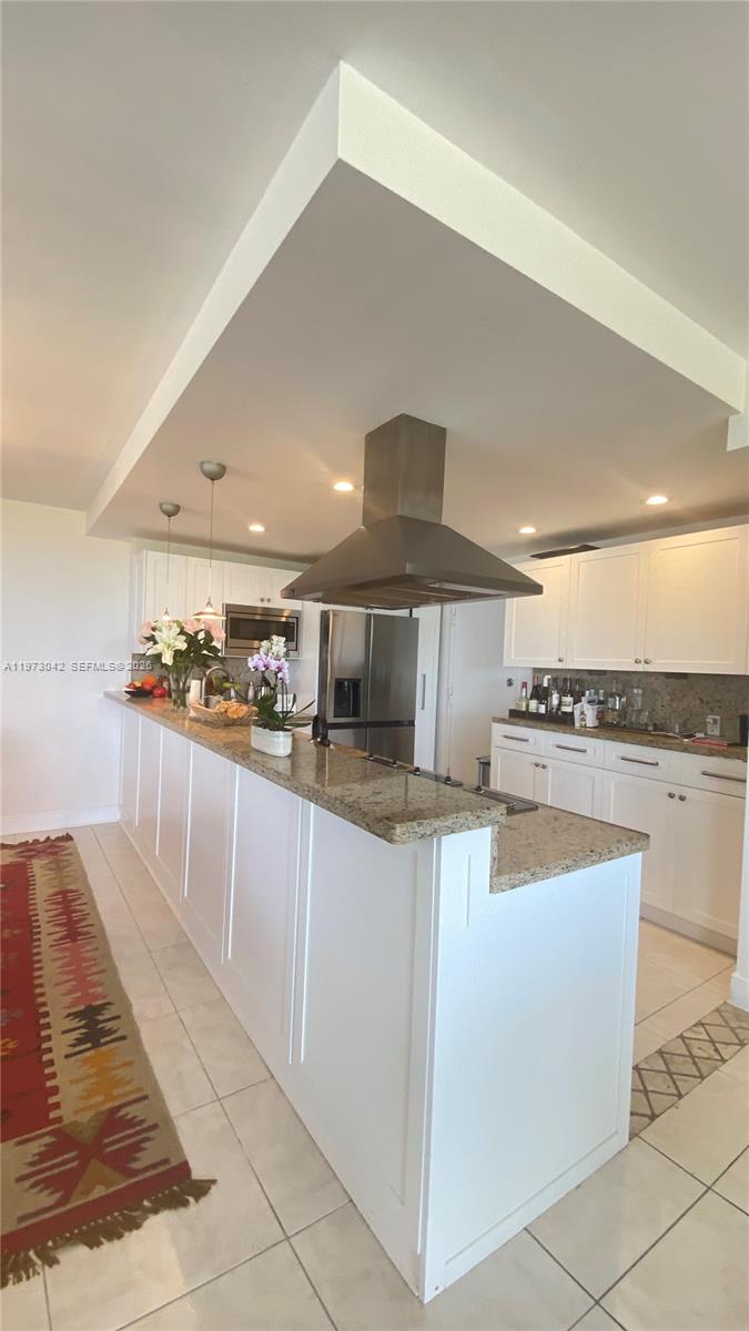 177 Ocean Lane Dr # 1008