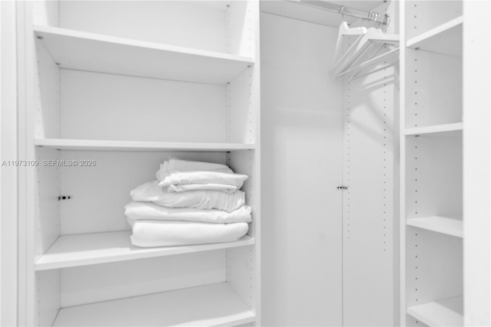 1300 Brickell Bay Dr # 903