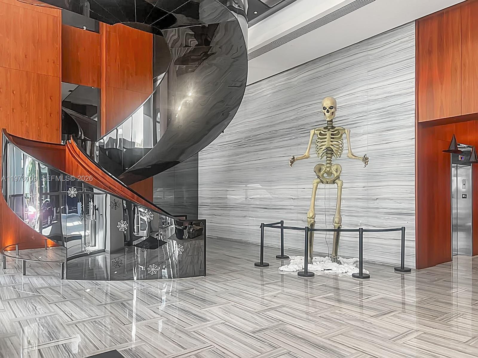 1300 Brickell Bay Dr # 903