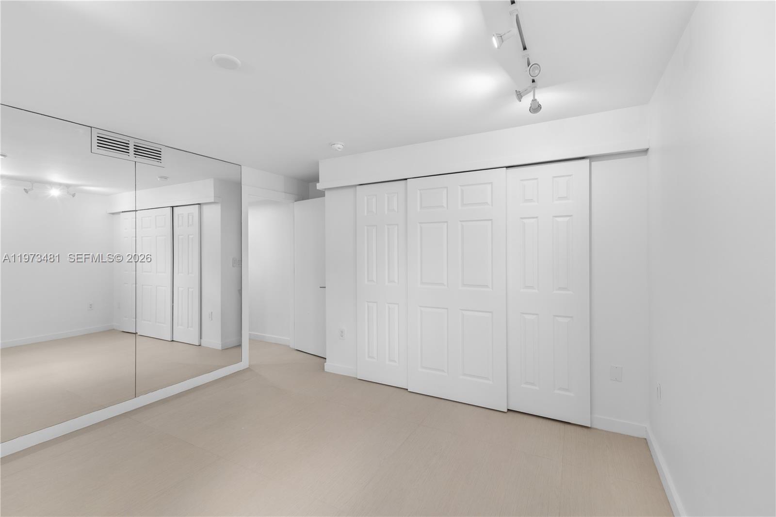 101 Ocean Lane Dr # 1012