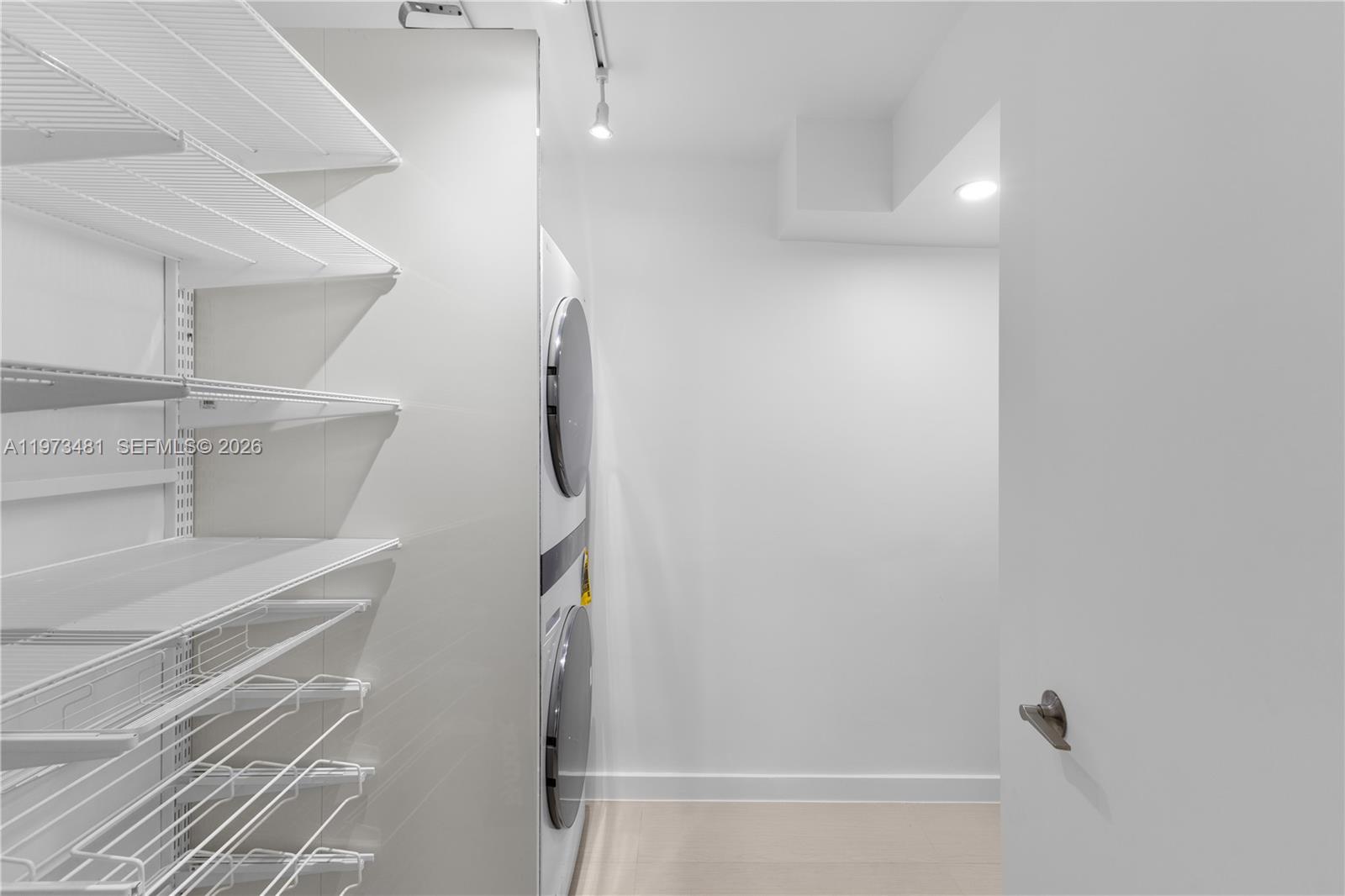 101 Ocean Lane Dr # 1012