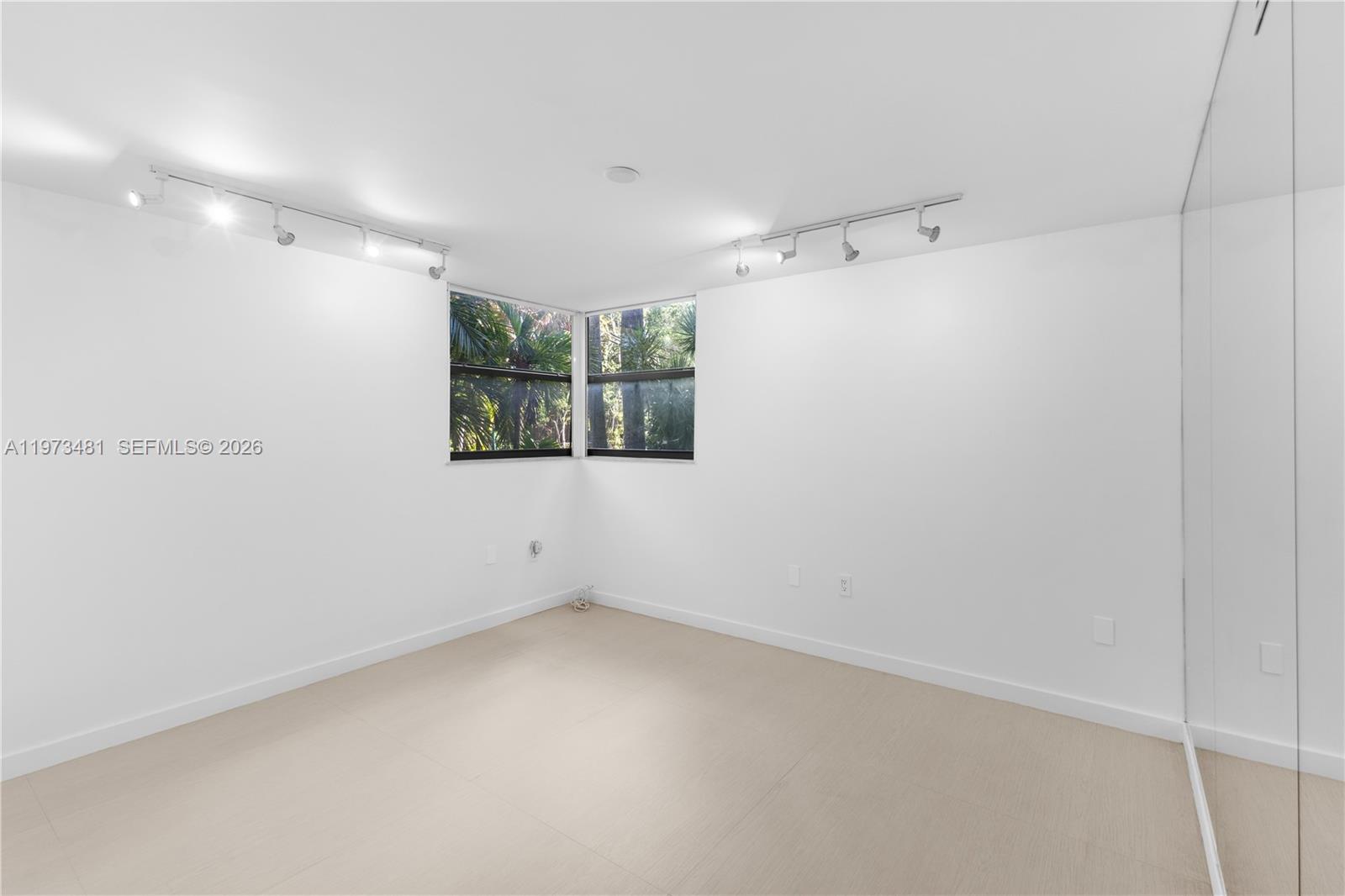 101 Ocean Lane Dr # 1012