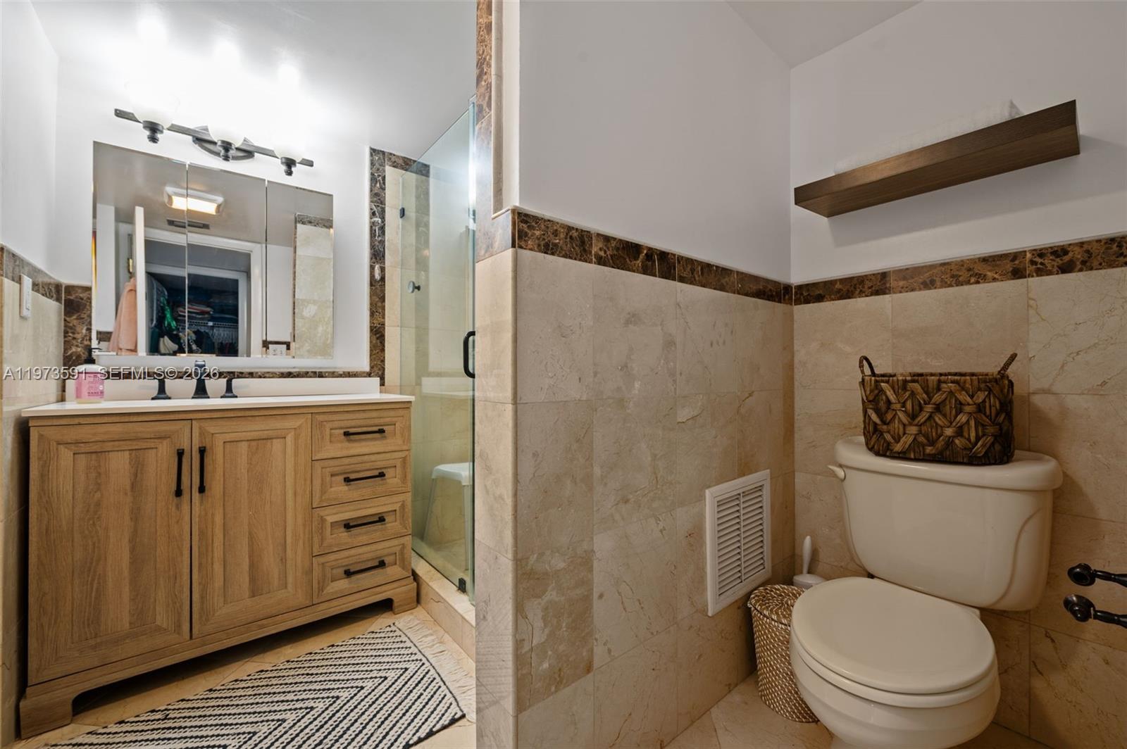 2555 Collins Ave # 1002