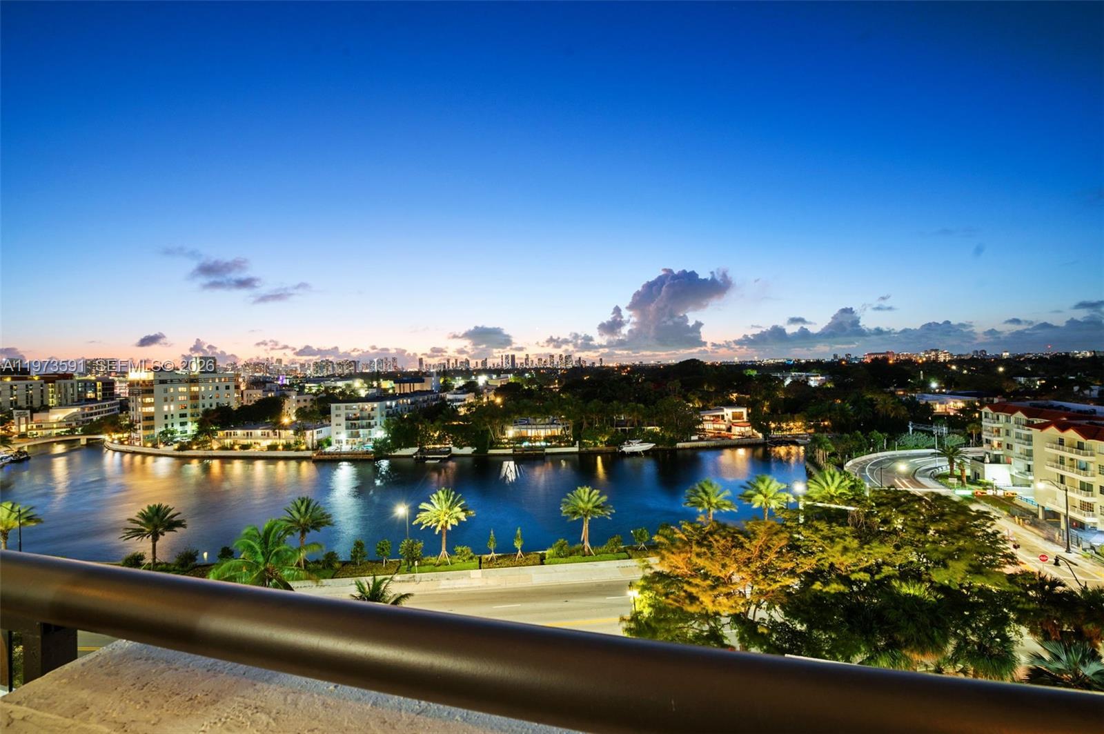 2555 Collins Ave # 1002