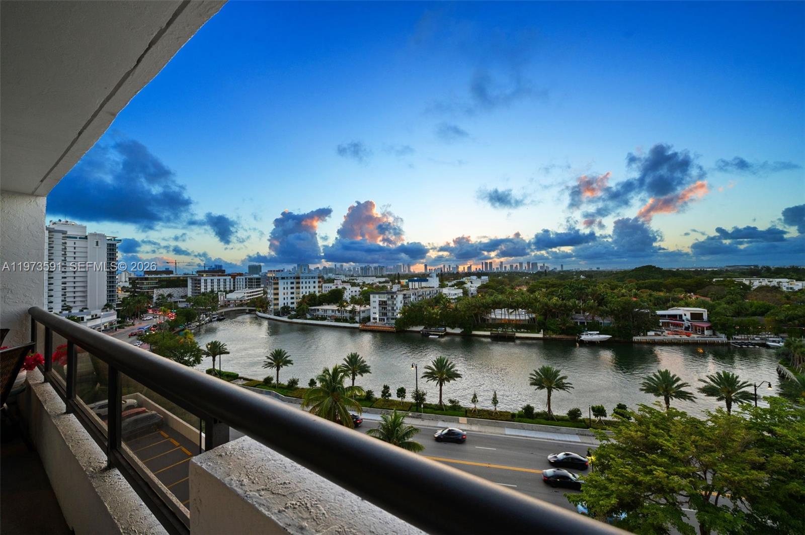 2555 Collins Ave # 1002