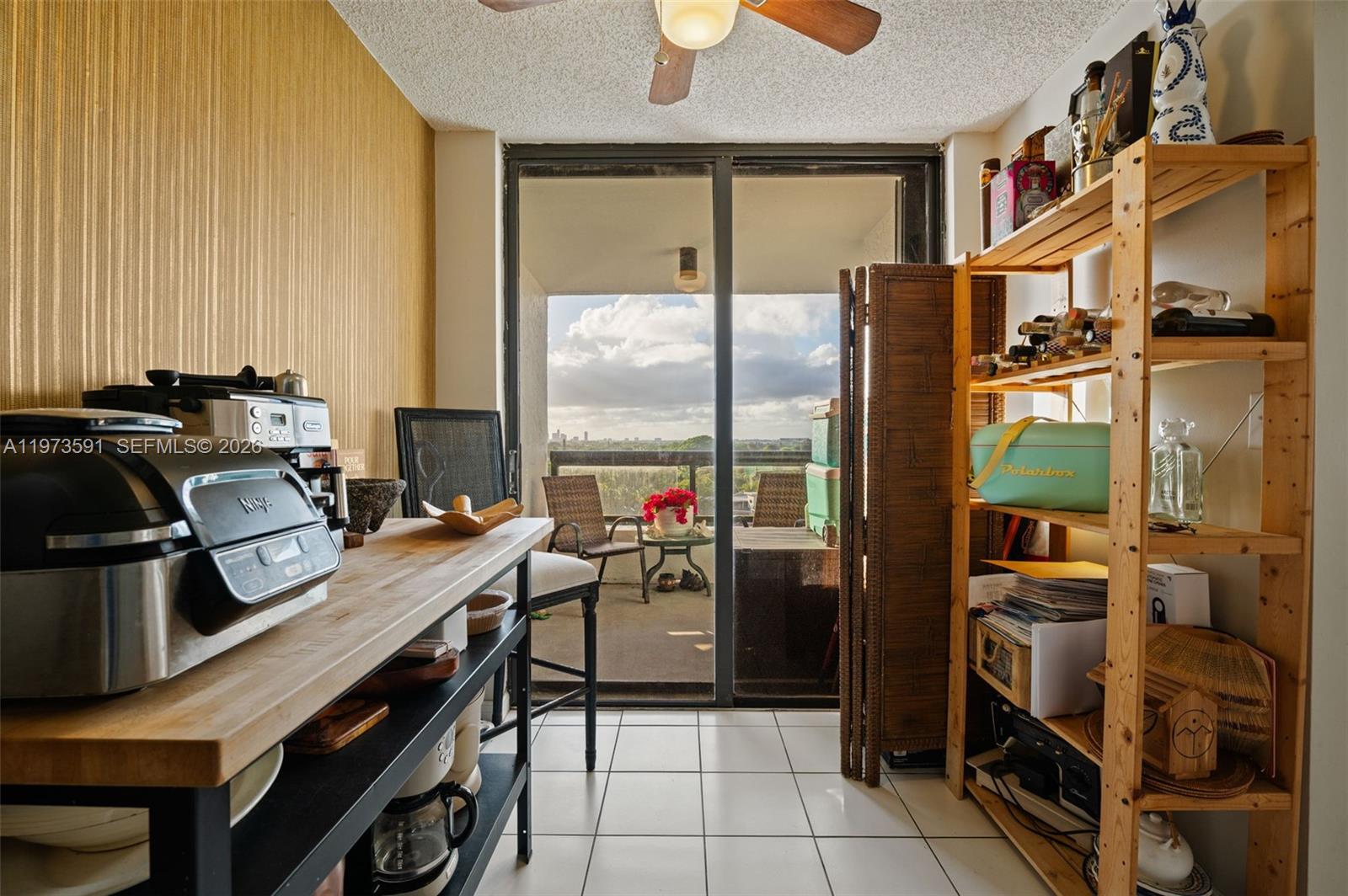 2555 Collins Ave # 1002