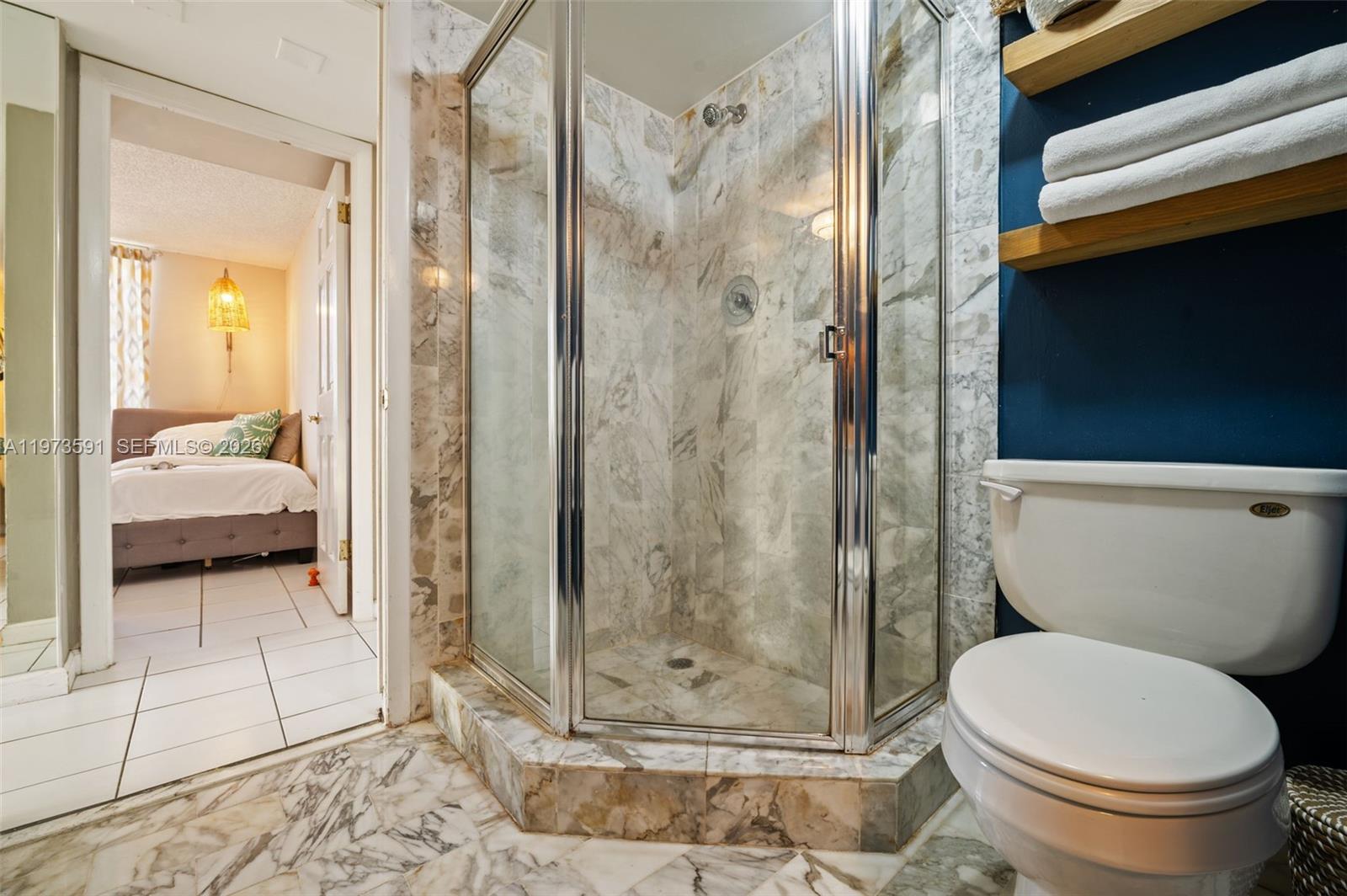 2555 Collins Ave # 1002