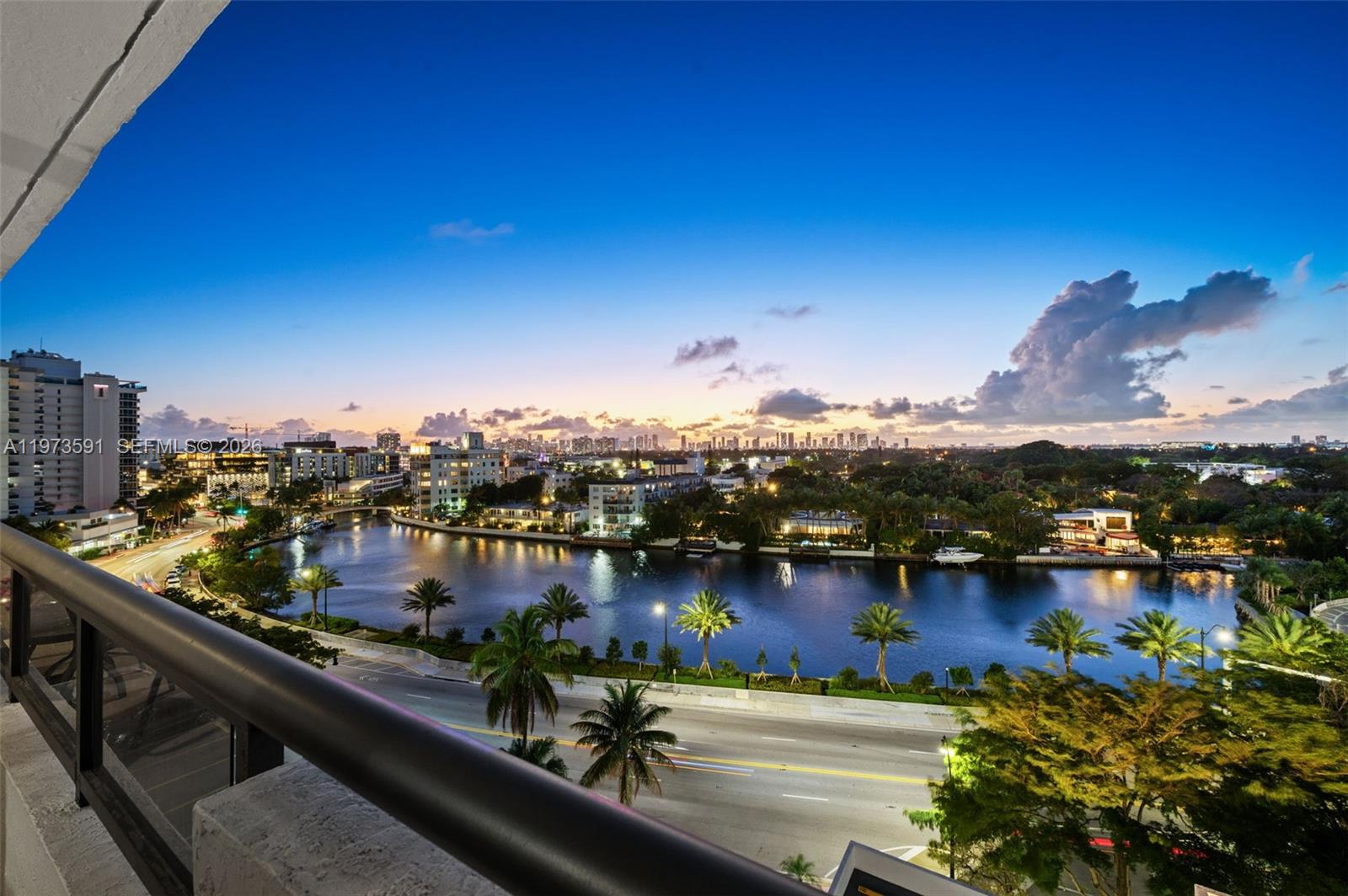 2555 Collins Ave # 1002