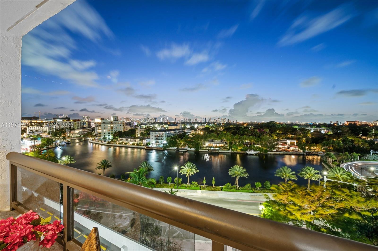 2555 Collins Ave # 1002