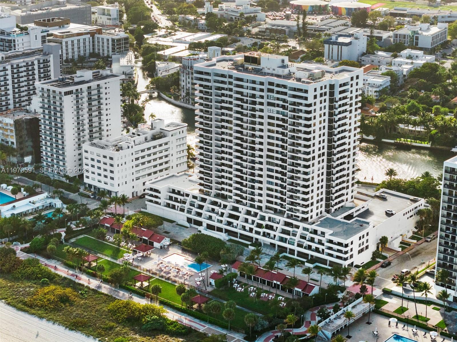 2555 Collins Ave # 1002