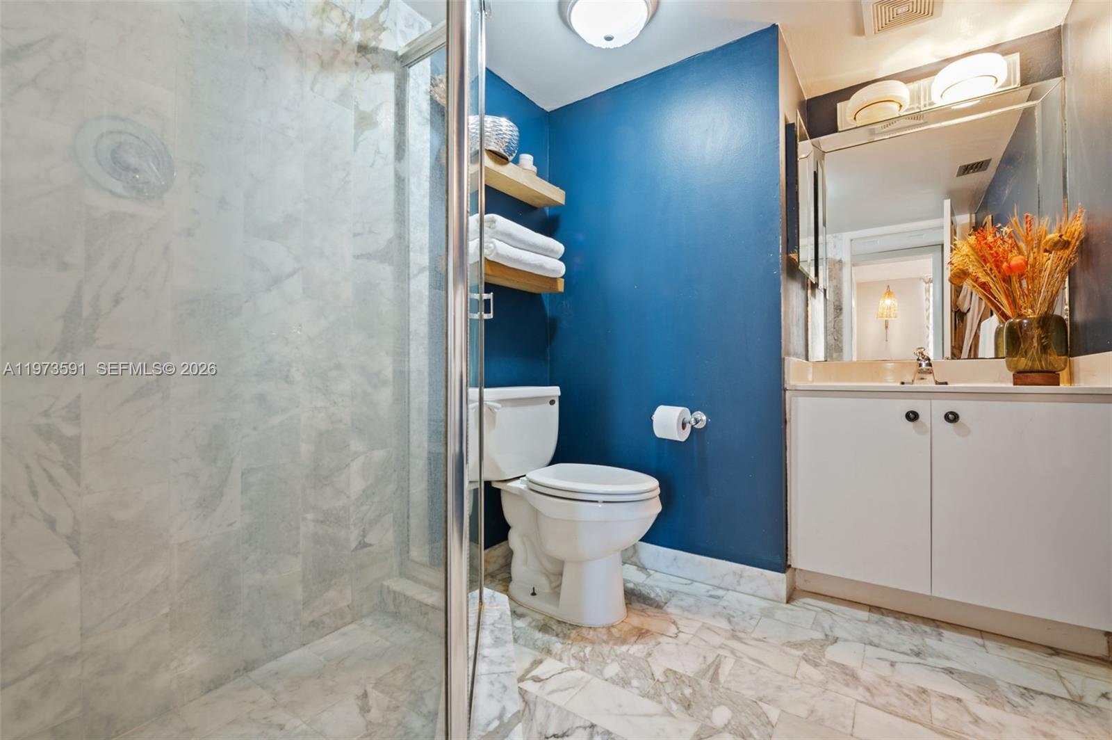 2555 Collins Ave # 1002