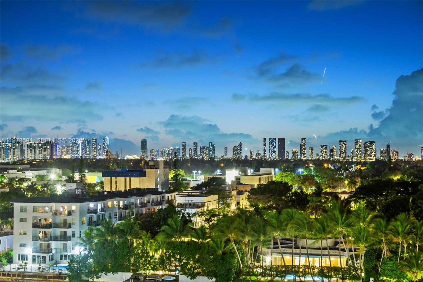 2555 Collins Ave # 1002