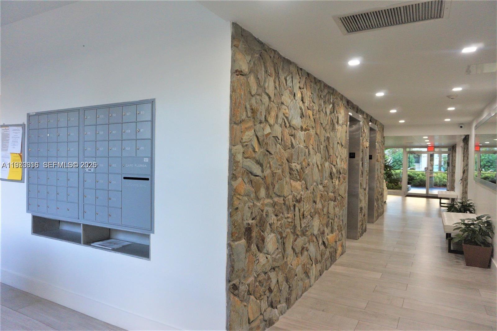 210 Sea View Dr # 410