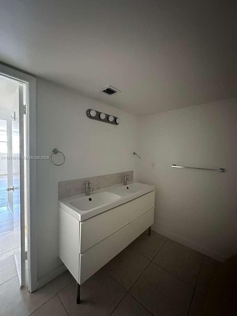 210 Sea View Dr # 410