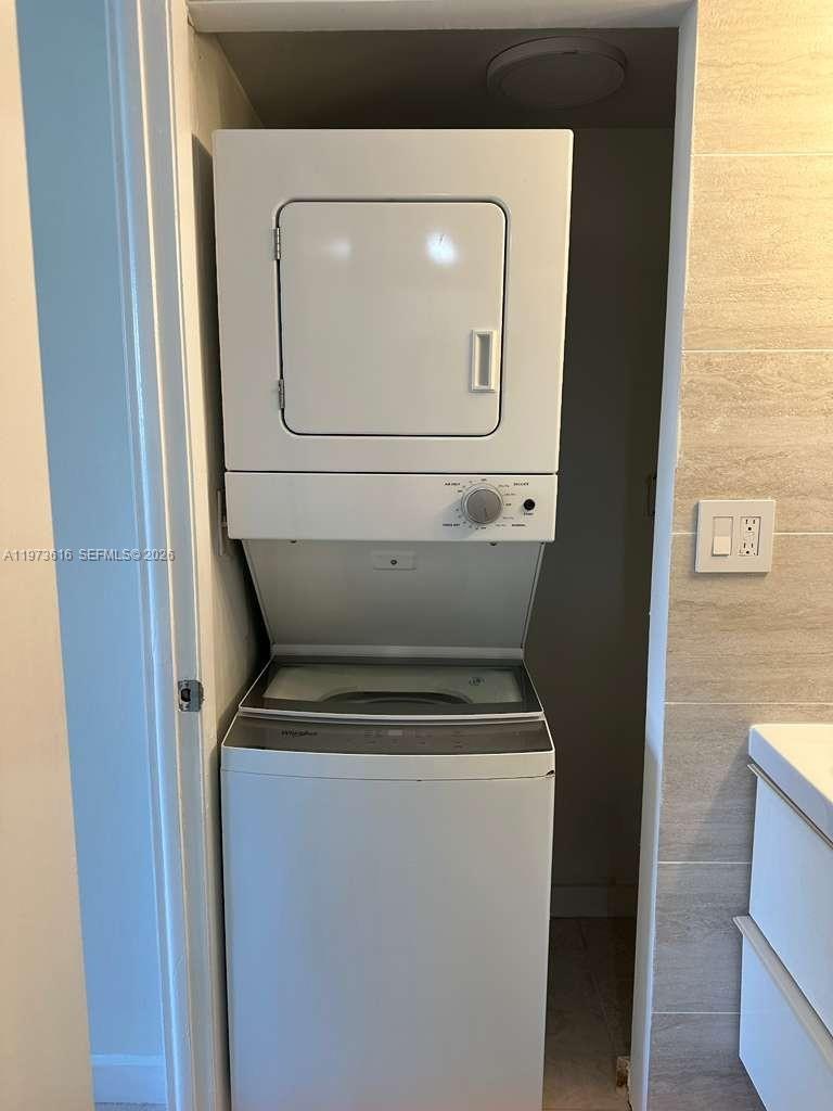 210 Sea View Dr # 410