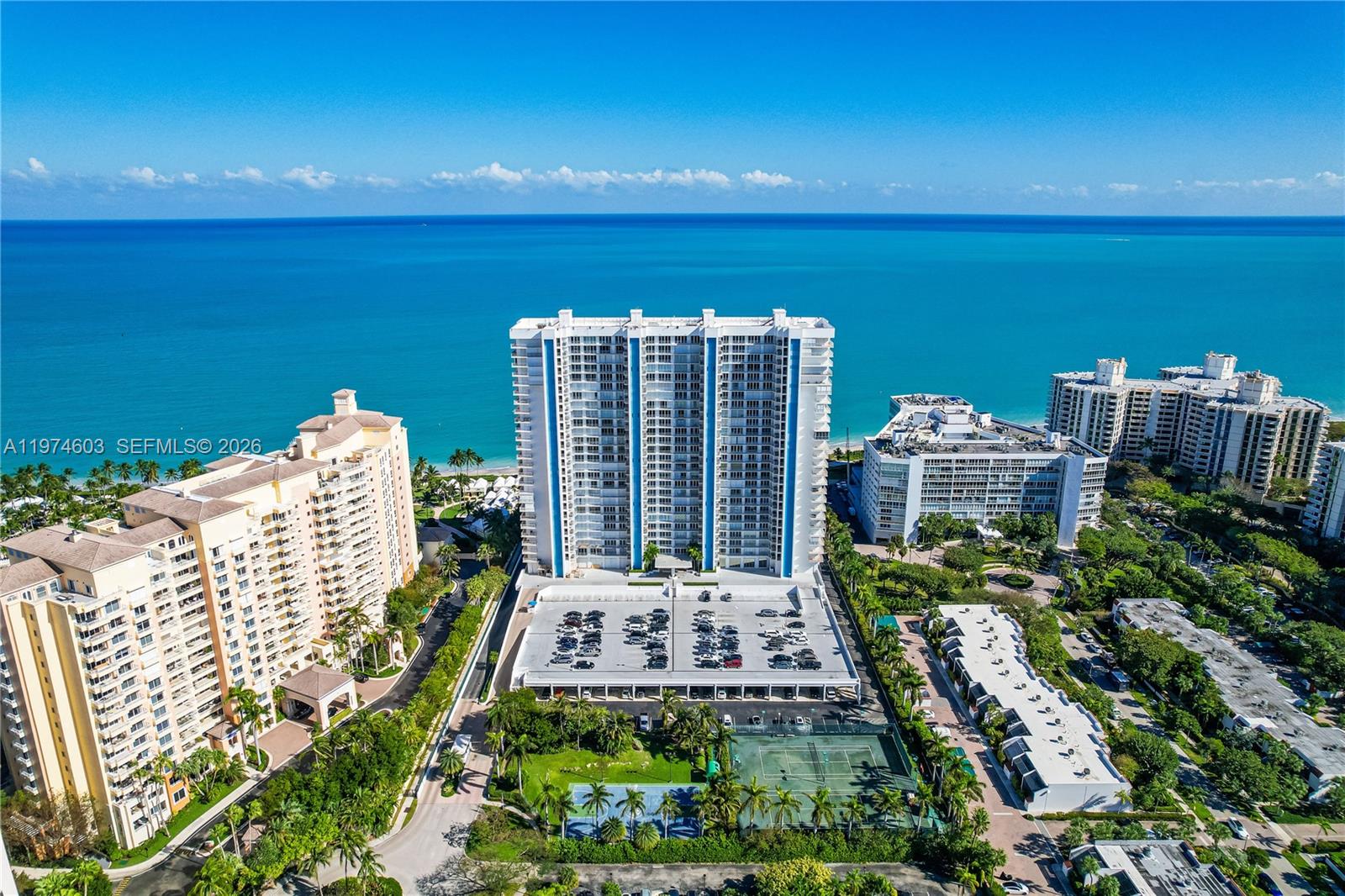 881 Ocean Dr # 27D
