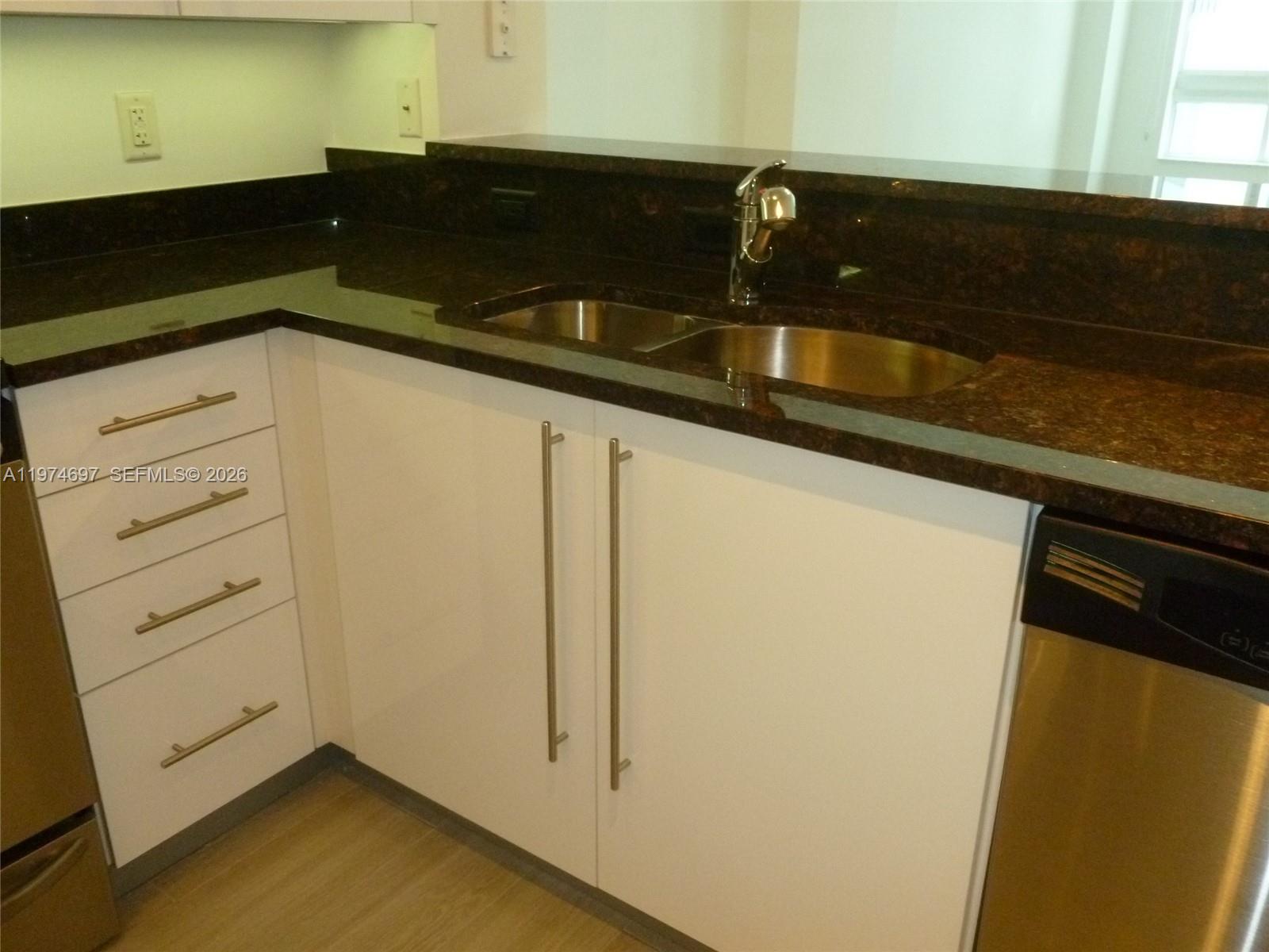 7350 SW 89th St # 807S