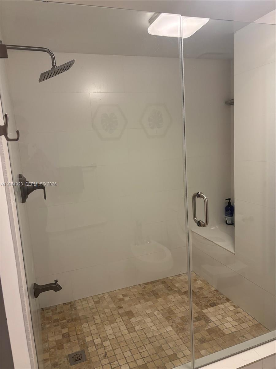 5845 Collins Ave # 106