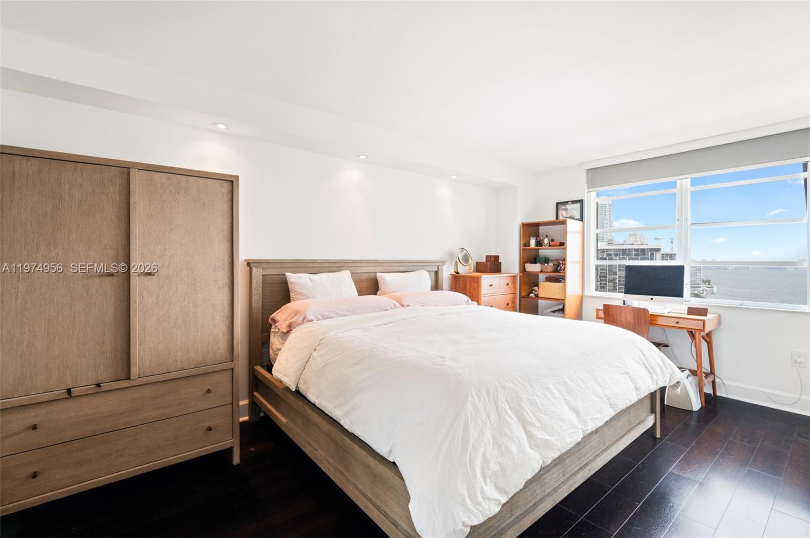 2333 Brickell Ave # 1909