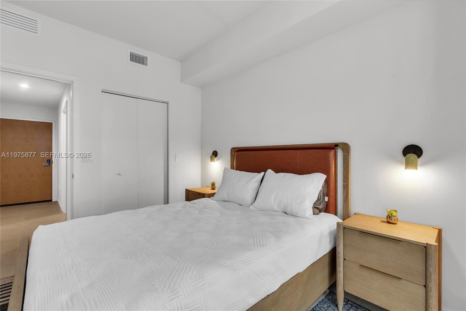 11 NE 6 St # 407