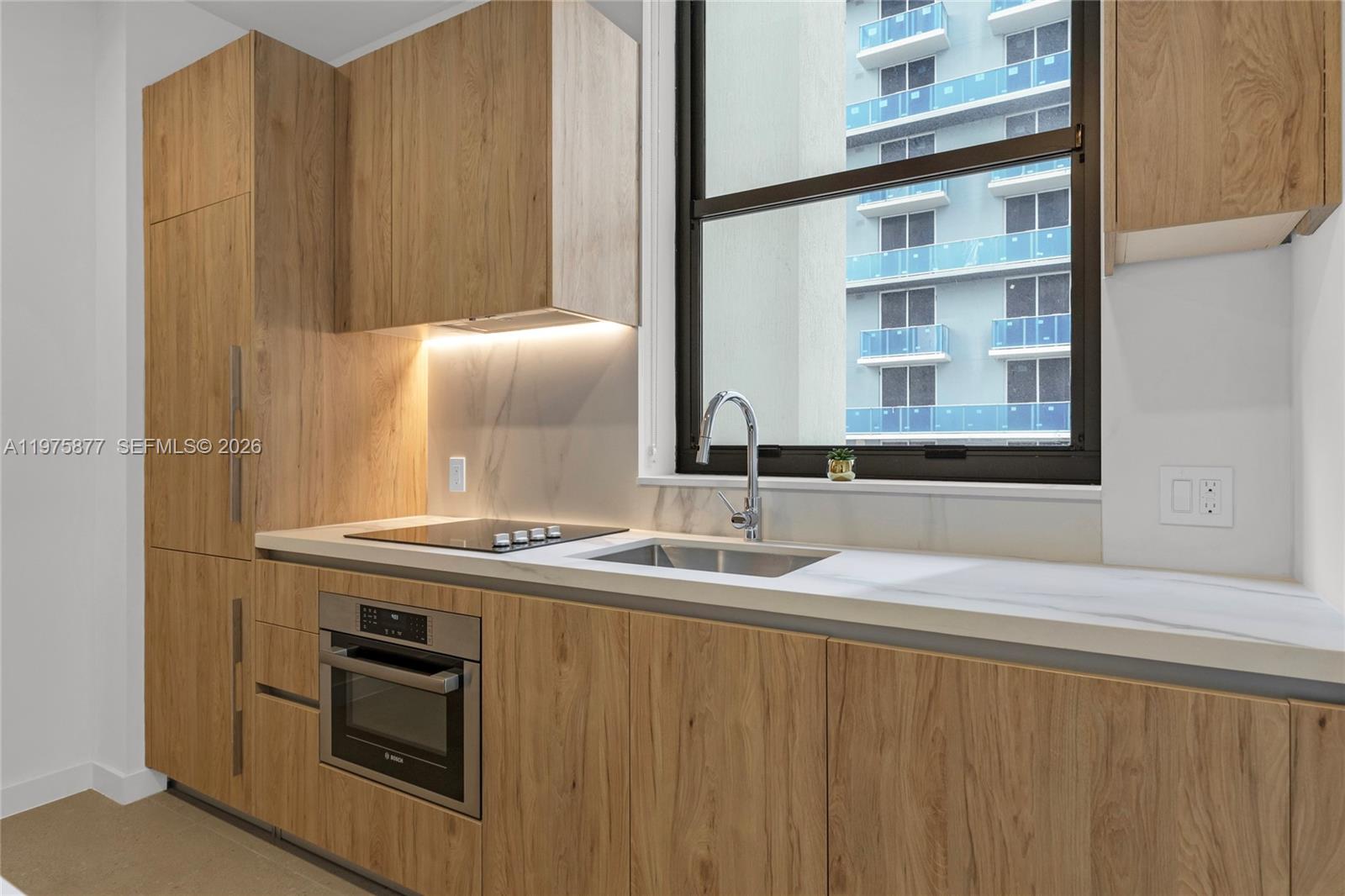 11 NE 6 St # 407