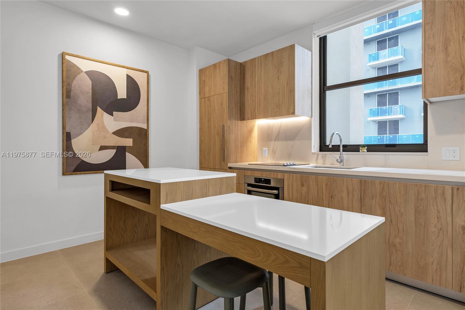 11 NE 6 St # 407