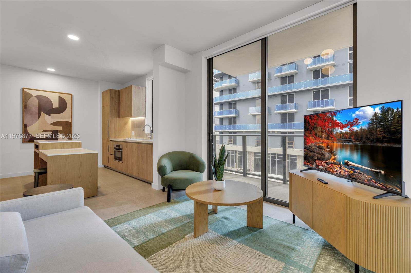 11 NE 6 St # 407