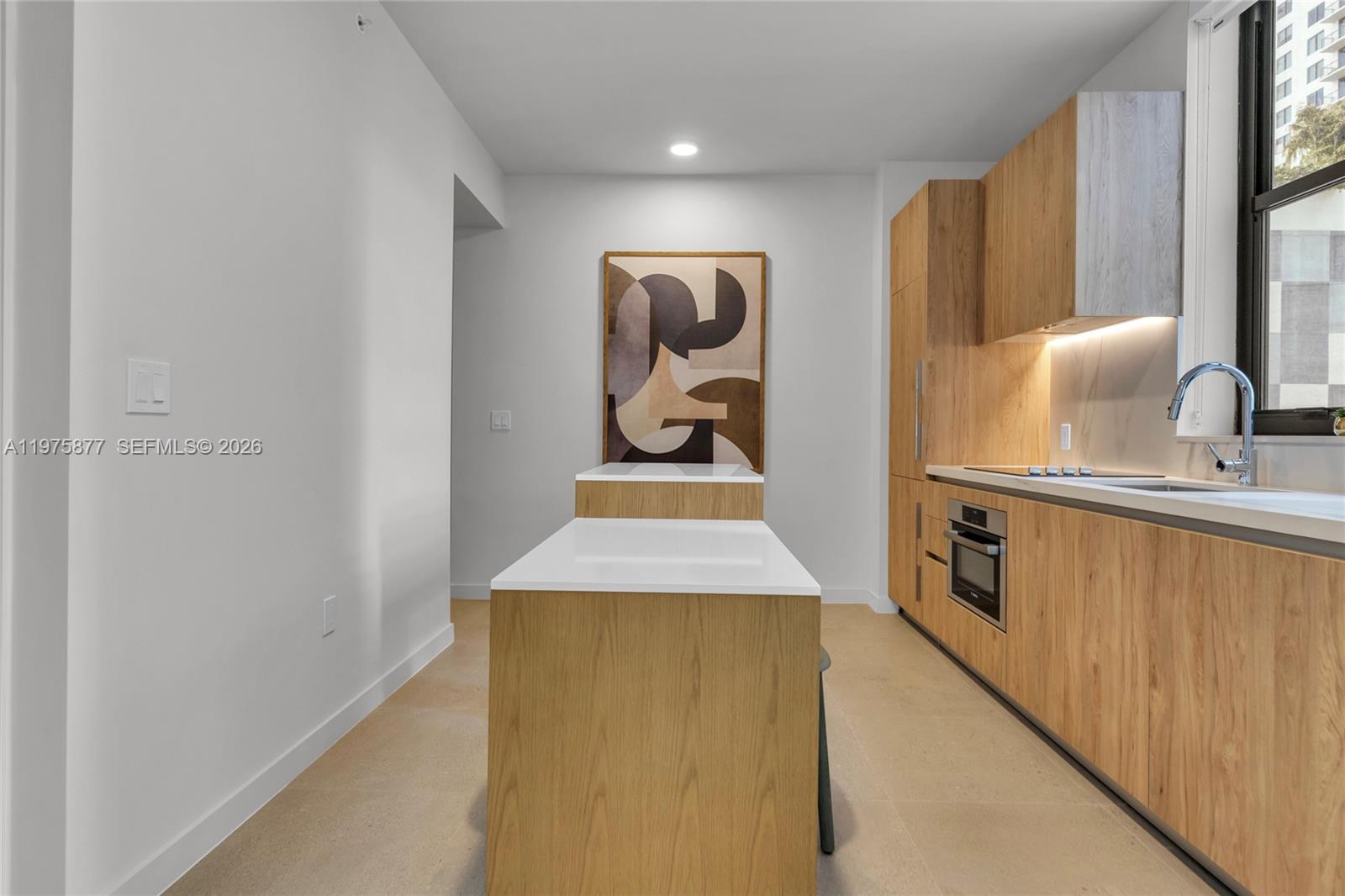 11 NE 6 St # 407
