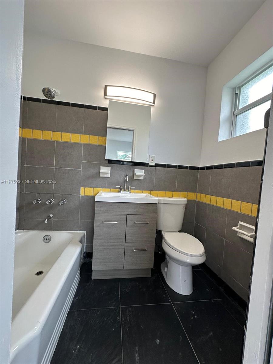1289 Marseille Dr # 50