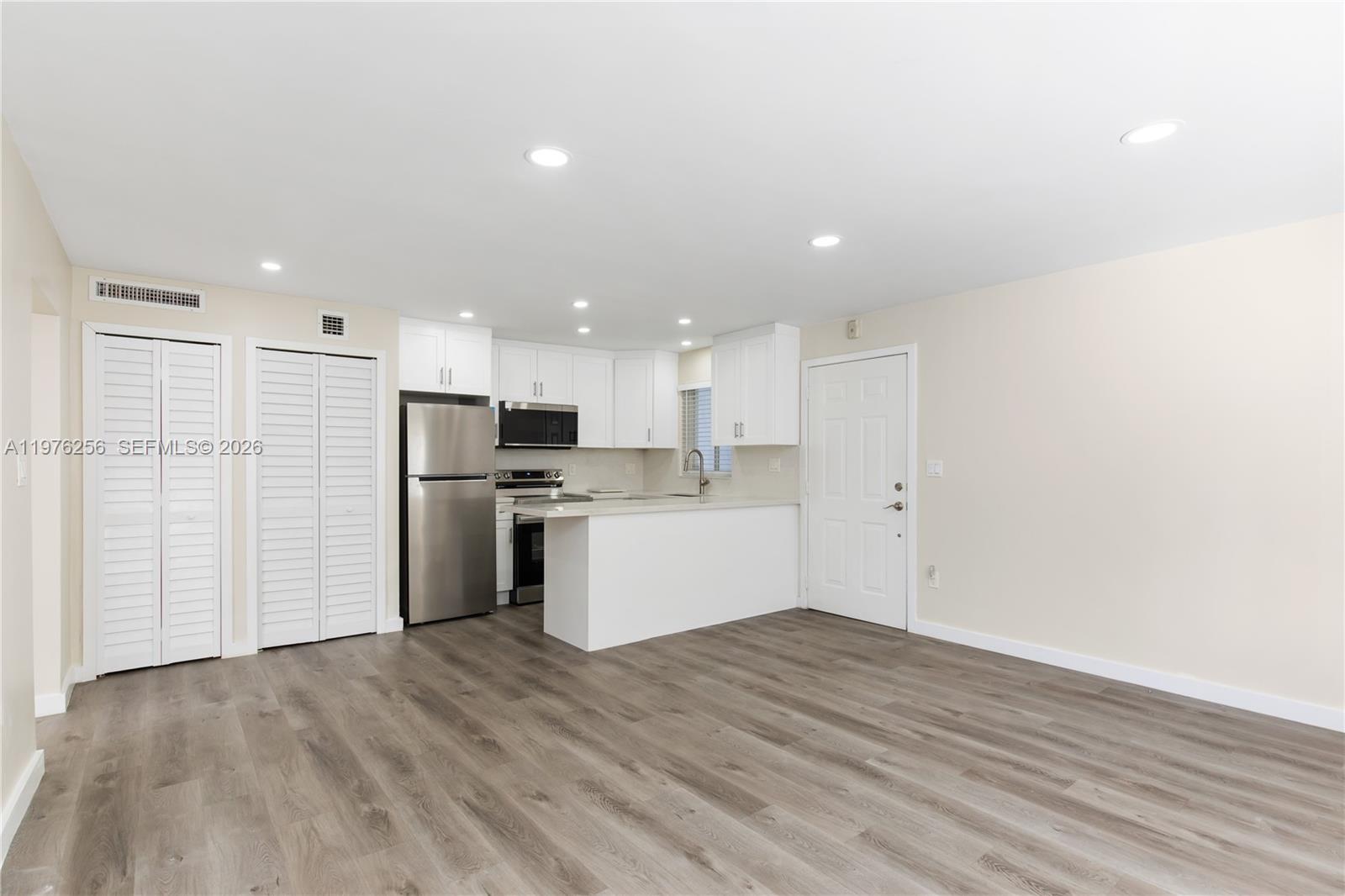3101 SW 27th Ave # 204