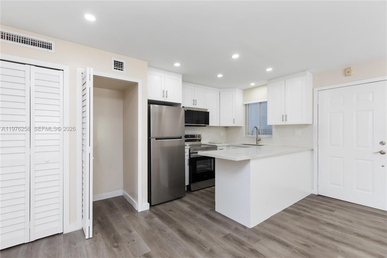 3101 SW 27th Ave # 204