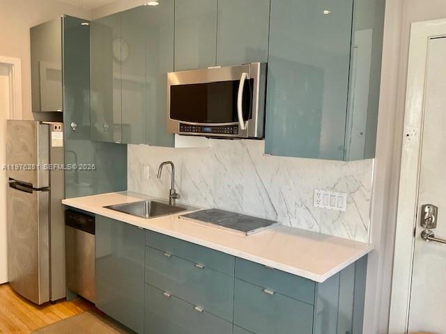 126 Mendoza Ave # 11