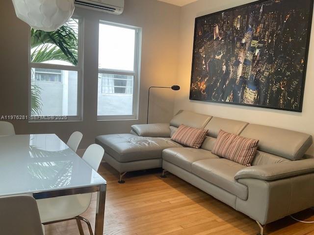 126 Mendoza Ave # 11