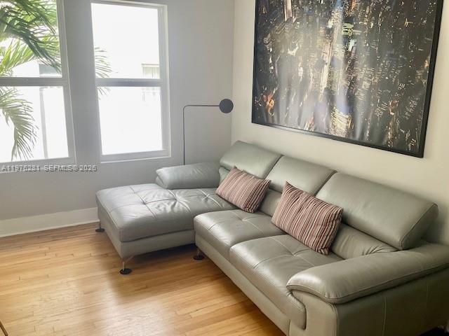 126 Mendoza Ave # 11